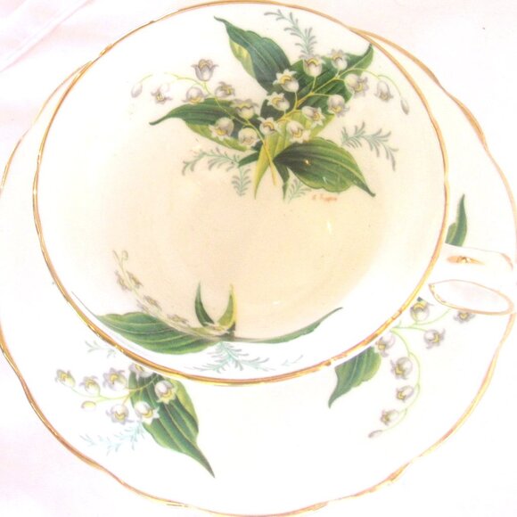 Hammersley Lily of the Valley Tea Cup and Saucer, Signed E. Tipping, Gilt I251 - Picture 1 of 9
